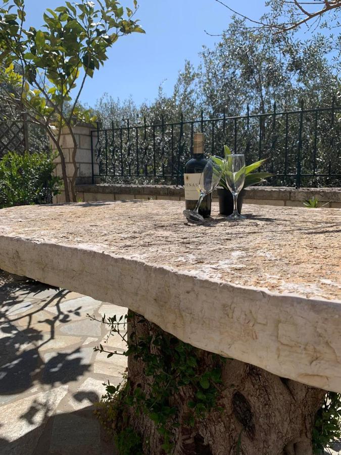 Dionysus Apartments & Studios ซิโวตา ภายนอก รูปภาพ
